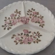 Bordje met rozenmotief