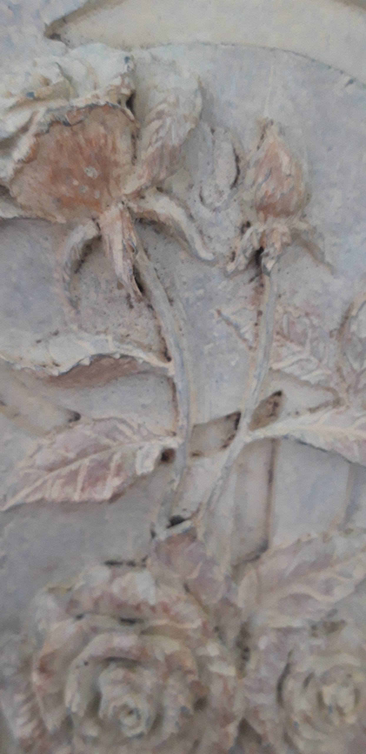 Stenen tegel met reliëf rozen - Afbeelding 3