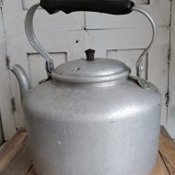 Oude grote waterketel