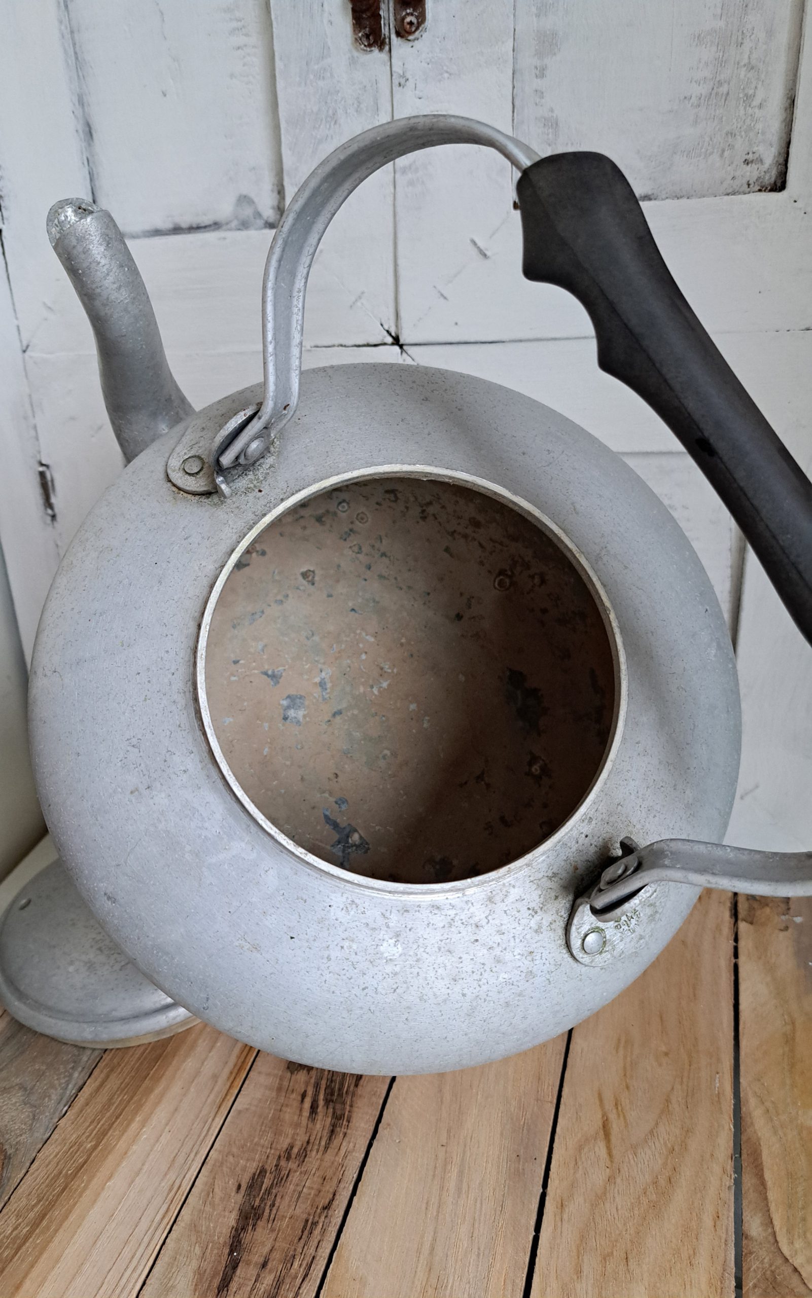 Oude grote waterketel - Afbeelding 4