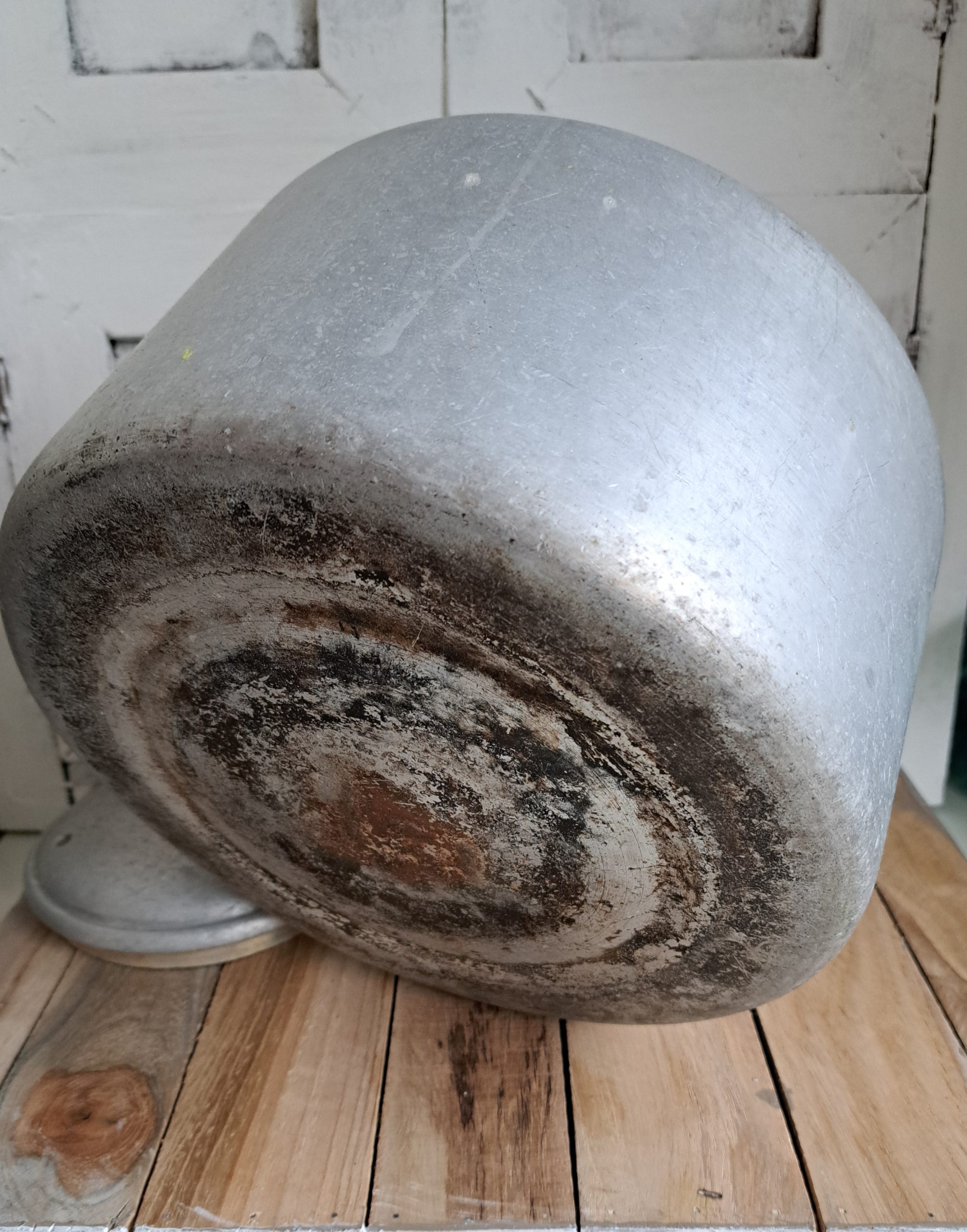 Oude grote waterketel - Afbeelding 5